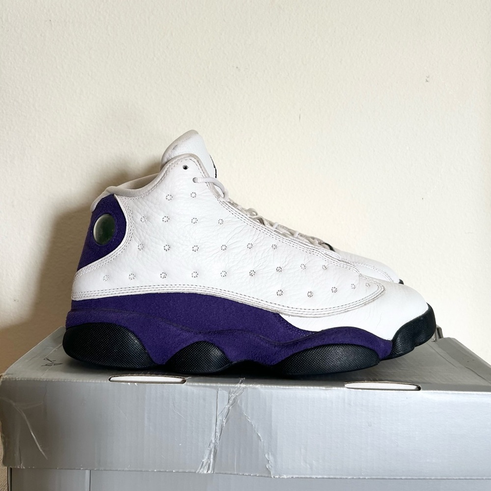 Jordan 13 Retro Lakers size 9 414571-105 2019 PRE-OWNED with OG BOX